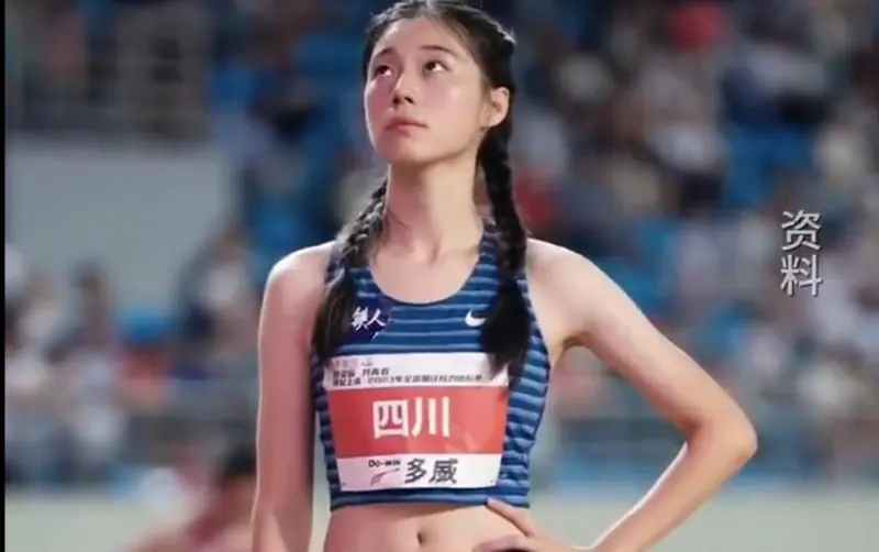 流言板]励志！00后女运动员拒绝复旦复读考清华(图1)