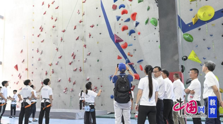 国际大体联高层代表团访问成都体育学院 共商国际体育合作新蓝图(图3)