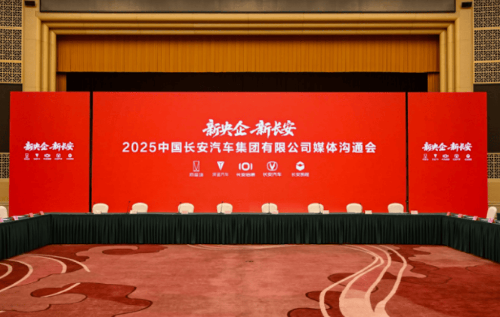 打造科技运动潮牌深蓝的“革新”很不一样！(图1)