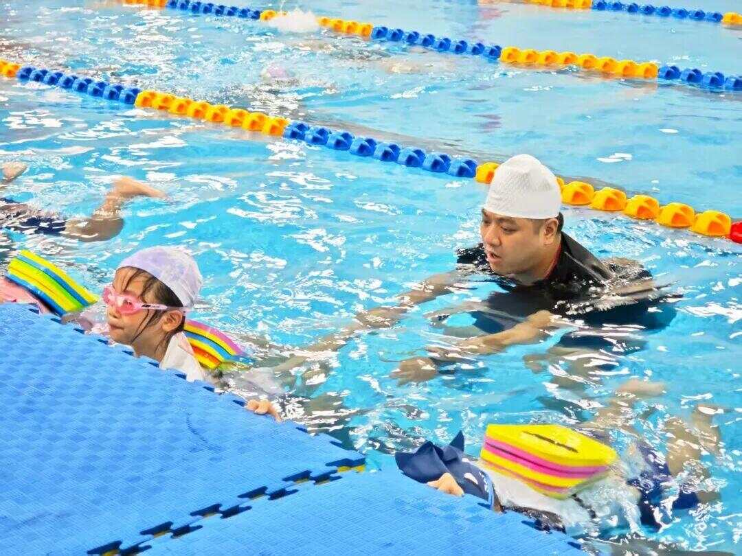 广州花都135所校园体育设施开放“10分钟健身圈”来了(图3)