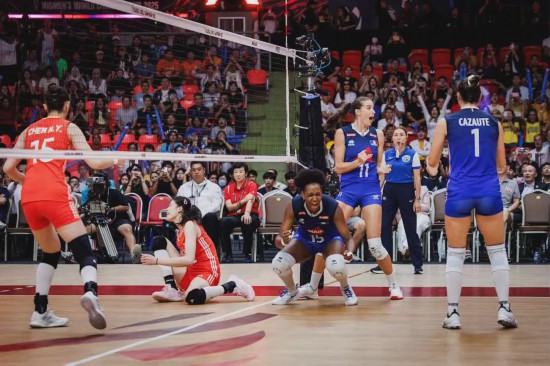 中国女排意外出局后该向欧洲对手学什么？｜行走女排世锦赛(图4)