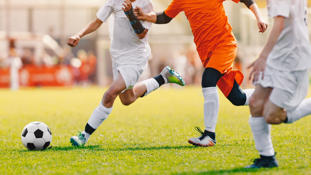 6万人看一场球赛带动消费380亿：从赛场到市场体育产业开启吸金模式