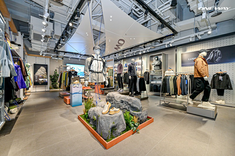 芬兰户外运动品牌ONEWAY大中华区首店登陆郑州品牌焕新“郑”重开启(图2)