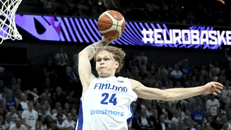 流言板]马尔卡宁：穆里宁的天赋极高18岁的我没他运动能力强