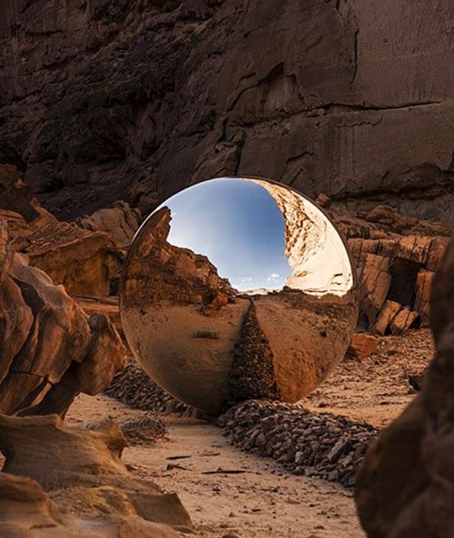 2025 秋冬趋势「琥珀流光」：游牧风、高智风、复古甜酷机能运动风关键单品与面料分析(图2)