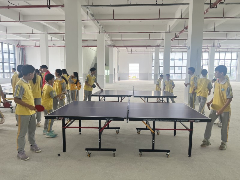 平安金服与平安资管携手助力永新中学国球运动发展捐赠体育器械传递爱心(图2)