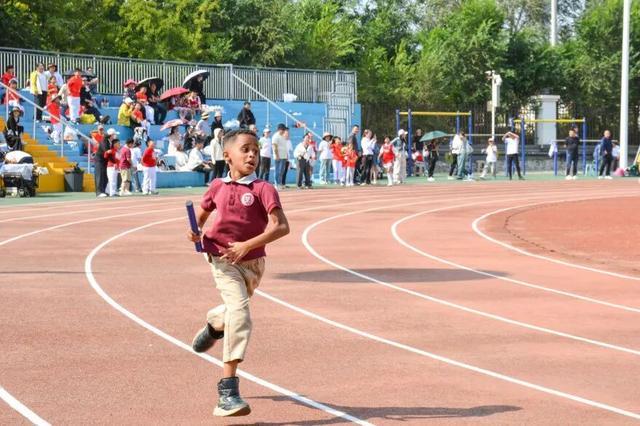 锦州新世纪博雅实验学校秋季运动会成功举办！聚力强国梦绽荣光(图7)
