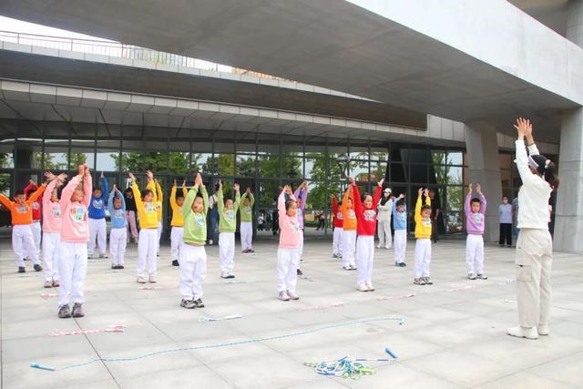 锦州新世纪博雅实验学校秋季运动会成功举办！聚力强国梦绽荣光(图8)