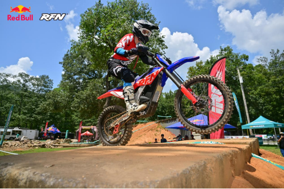 全球首场女子越野嘉年华开创先河：阿波罗战尊从TKO到成都全面赋能(图6)