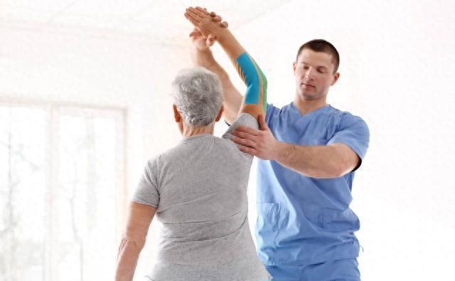 运动缓解关节不适的方法