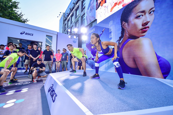 昌黎宏兴实验中学运动场假草更换项目成交结果公告