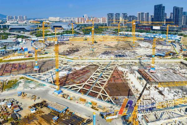 宁波奥体中心二期主体育场建设正酣(图3)
