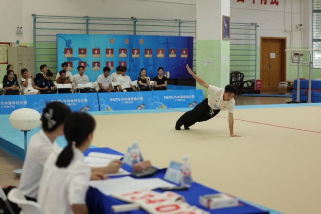 2025年体操等级比赛（广西南宁站）开赛！近400名不同年龄段运动员展开角逐(图4)