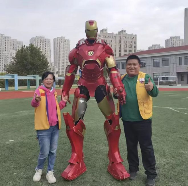 首届“狮爱亲子融合趣味运动会”开赛残疾学生与狮友共赴运动之约(图2)