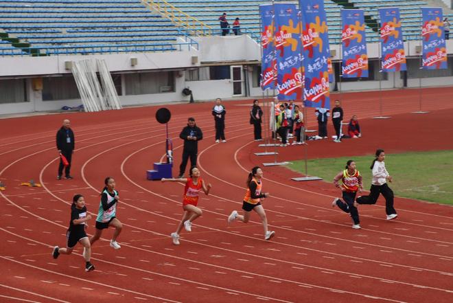 “奔跑吧·少年”2025年平顶山市中小学田径运动会圆满落幕(图2)