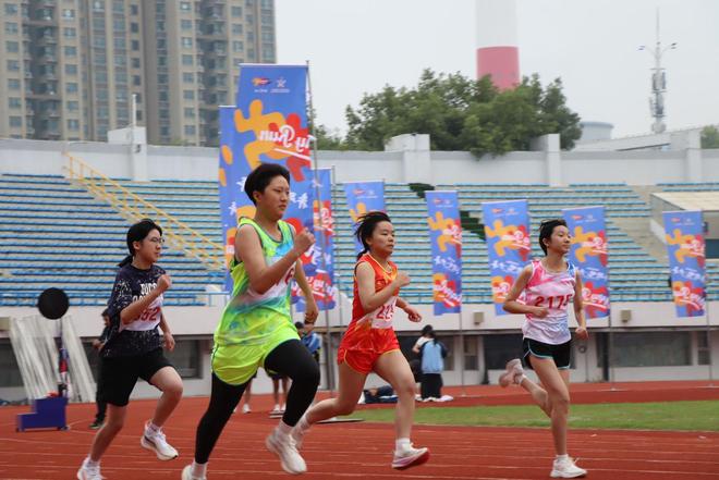 “奔跑吧·少年”2025年平顶山市中小学田径运动会圆满落幕