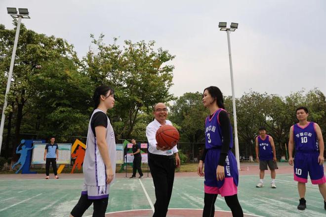 运动点燃校园 拼搏致敬全运 ▏河源技师学院第四届体育文化节暨篮球赛开幕式激情启幕(图2)