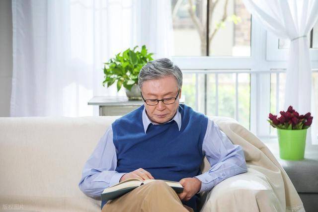 老年人防跌倒：增强骨骼强度的营养运动方案(图4)