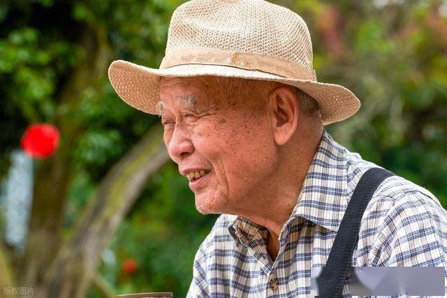 老年人防跌倒：增强骨骼强度的营养运动方案(图12)