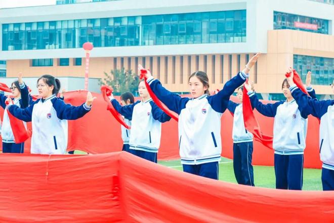 邹平市渤海实验学校第三届体育节暨2025年秋季运动会启幕(图13)