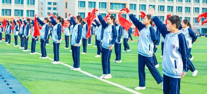邹平市渤海实验学校第三届体育节暨2025年秋季运动会启幕(图14)