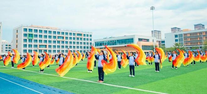 邹平市渤海实验学校第三届体育节暨2025年秋季运动会启幕(图15)