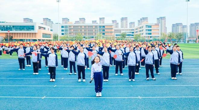 邹平市渤海实验学校第三届体育节暨2025年秋季运动会启幕(图17)