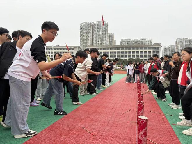 传统与竞技碰撞！六安二中河西校区运动会看点拉满