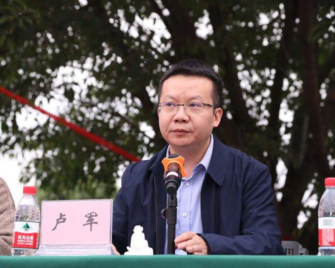 青春当“燃”！重庆机械技师学院田径运动会动感全开(图2)