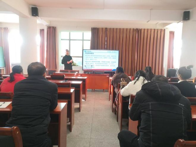稷山县教育体育局组织开展高三一轮复习专题讲座(图2)
