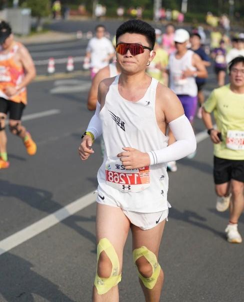 这个马拉松大众一级运动员完赛一场2026届研究生求职长跑(图3)