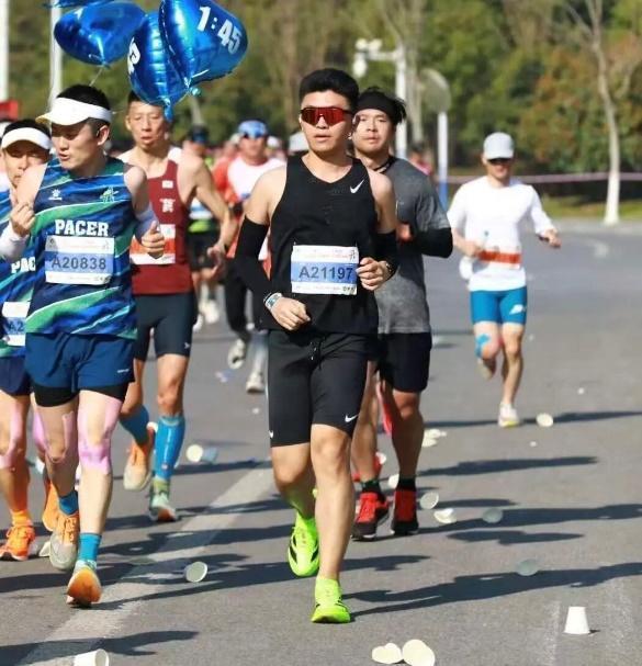 这个马拉松大众一级运动员完赛一场2026届研究生求职长跑(图4)