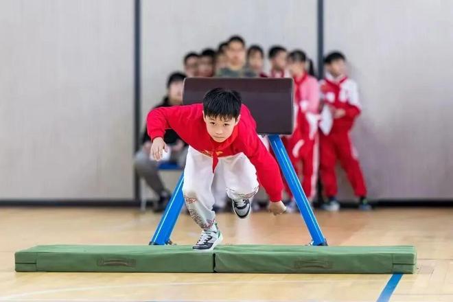 上海市静安区教育学院附属学校：创新开展“全天候”校园体育综合活动(图1)