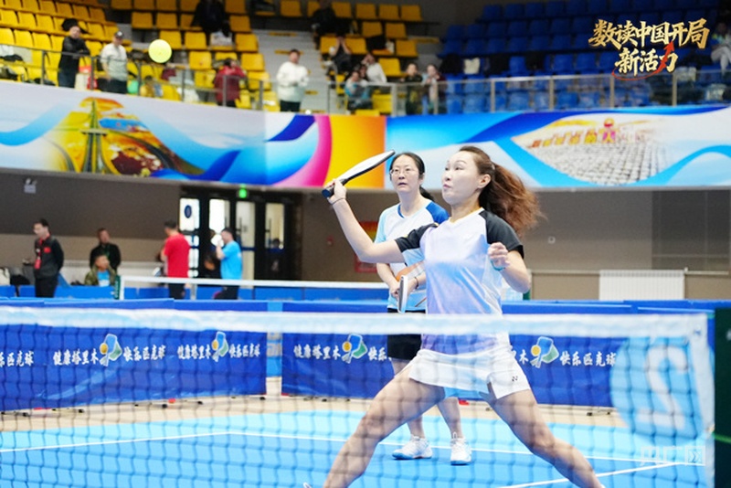 数读中国开局新活力丨从800人国际赛事到21个大项赛事 “体育+”融合发展跑出加速度(图1)