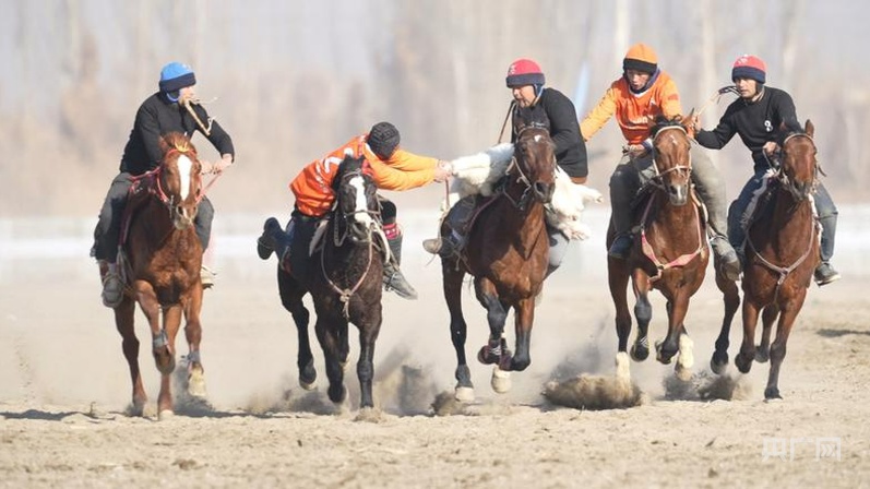 高质量发展“新”速度丨新疆“体育 +”点燃消费“热引擎”(图1)