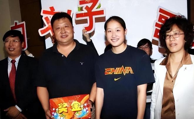 连娶3位徒弟将奥运冠军变主妇毁掉队员前途的他能有多离谱？(图2)