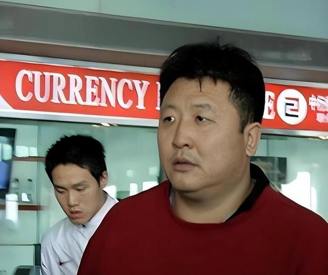 连娶3位徒弟将奥运冠军变主妇毁掉队员前途的他能有多离谱？(图9)