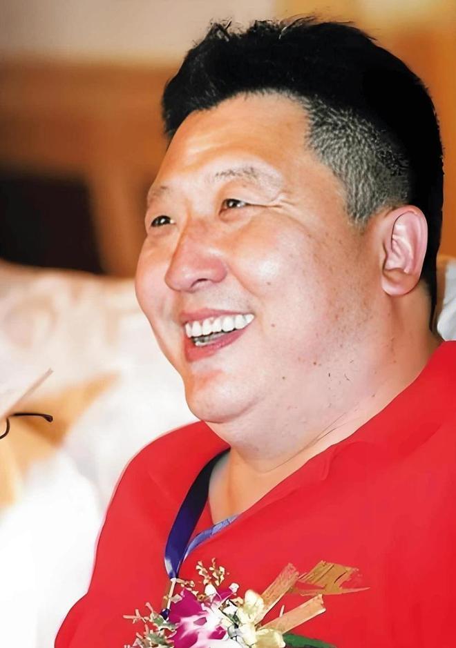 连娶3位徒弟将奥运冠军变主妇毁掉队员前途的他能有多离谱？(图16)