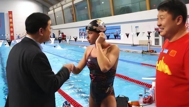 连娶3位徒弟将奥运冠军变主妇毁掉队员前途的他能有多离谱？(图14)