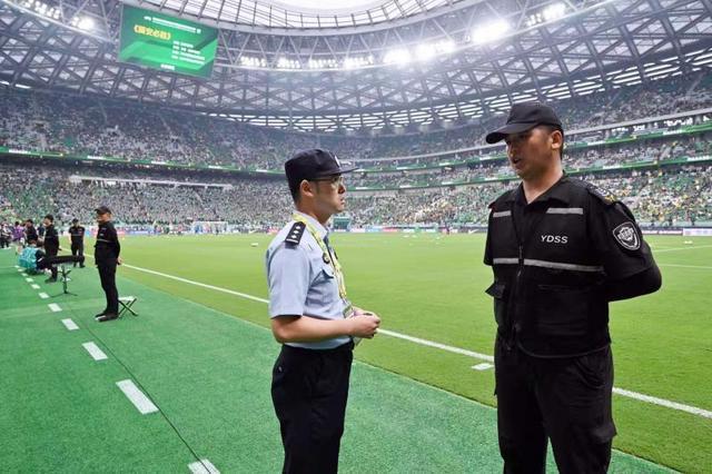 严查大型活动现场扰序行为北京警方发布“中超联赛”文明观赛提示(图1)