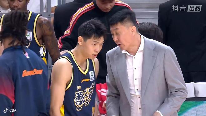 广东大胜广厦！赛后数据一清二楚 不是奎因 赢球最大功臣是他！(图4)