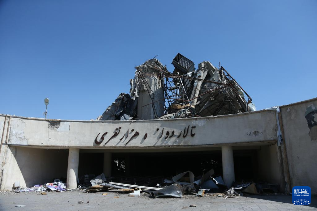 伊朗阿扎迪体育场遭袭受损(图4)