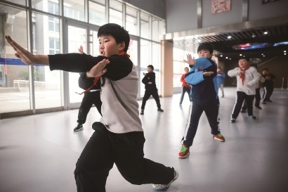 上海校园体育教育转向身心健康的全面塑造(图1)