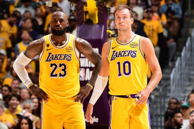 火箭斗湖人！8项数据火箭仅篮板领先湖人占绝对优势3人霸榜(图3)