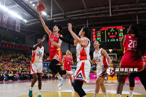 匹克体育持续15年深耕女子篮球市场助四川女篮铸就“四年三冠”(图3)